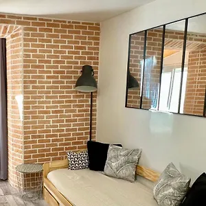  Appartamento Lion's - 2 Minute Walk From Palais Des Festivals And Beaches Francia